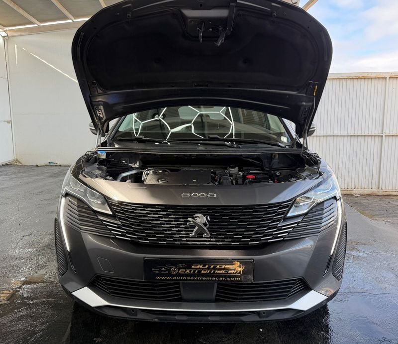 Peugeot 5008 2022, foto 17