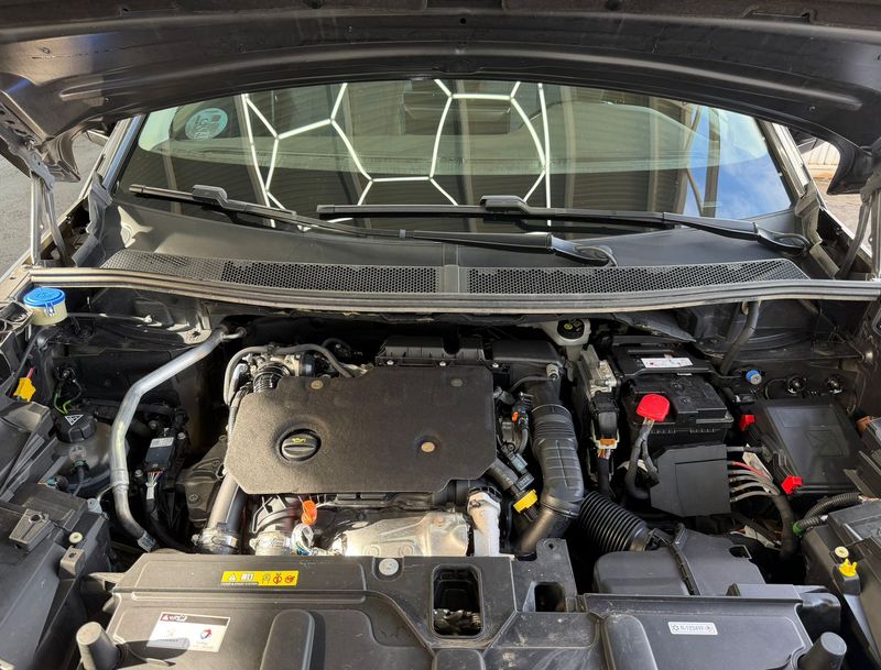 Peugeot 5008 2022, foto 16