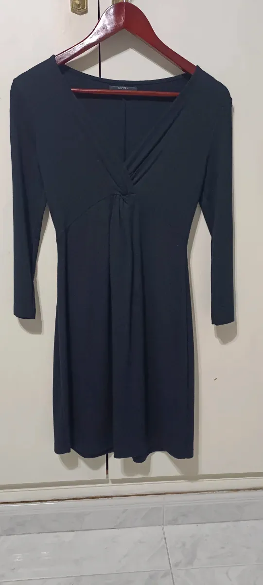 Vestido negro Bershka manga larga