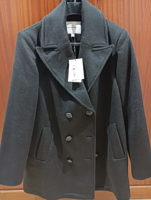 Abrigo Negro Pedro del Hierro