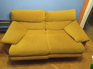 Sofá de 2 plazas con funda geométrica