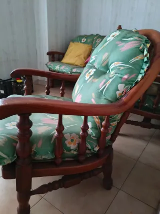 Sofá y sillón tela floral madera