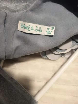 Vestido niña plateado con volantes Abel y Lula