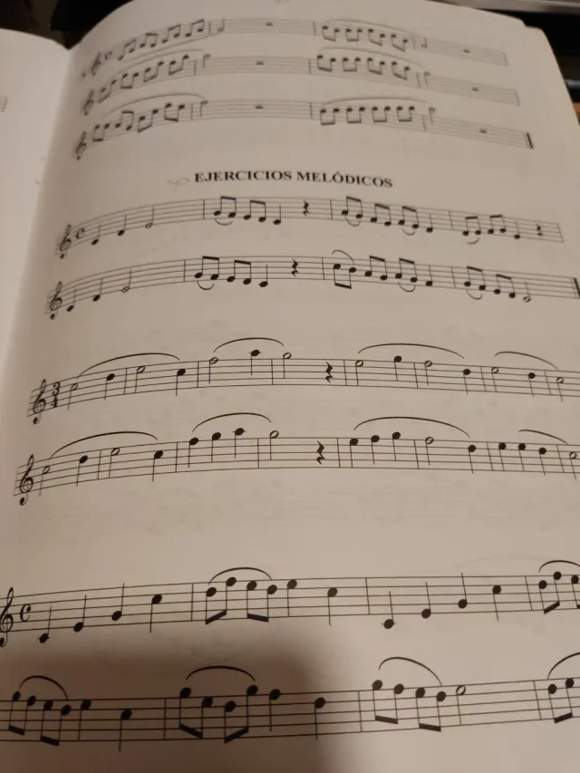 Aprende con el clarinete - Método Rivera Editores