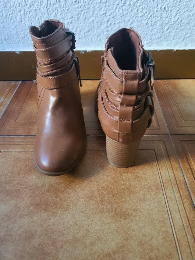 Botas marron