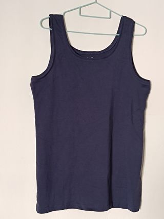 Camiseta azul marino de tirantes