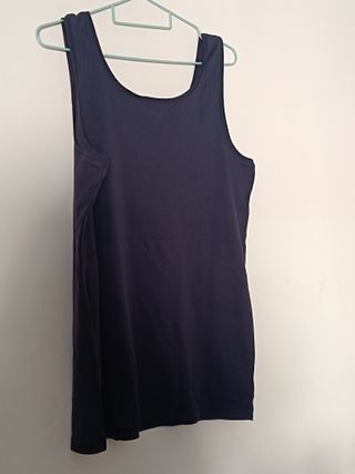 Camiseta azul marino de tirantes