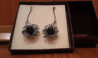 Conjunto Victorio & Lucchino anillo y pendientes