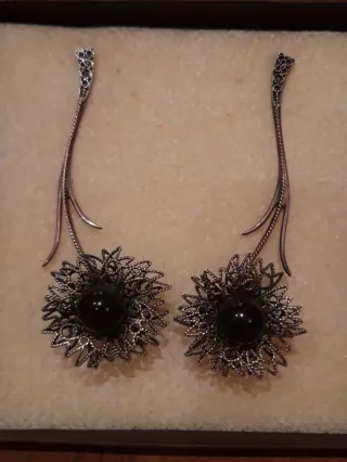 Conjunto Victorio & Lucchino anillo y pendientes