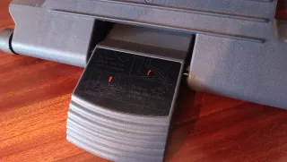 Reposapiés de oficina ergonómico