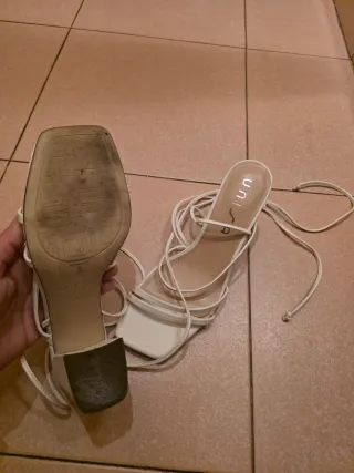 Sandalias tacón ancho beige talla 37