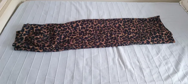 Pantalón estampado leopardo señora