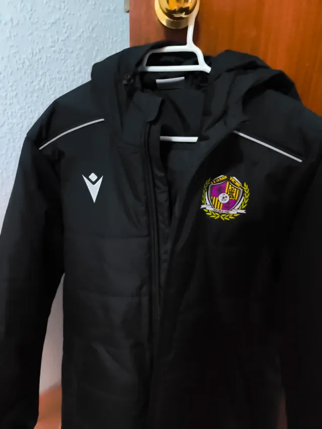 Chaqueta Macron Negra