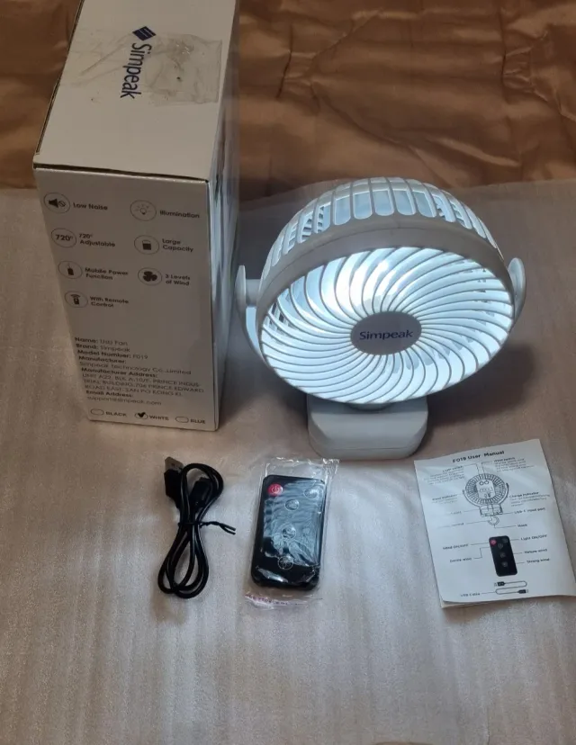 Ventilador Simpeak F019 con luz y mando
