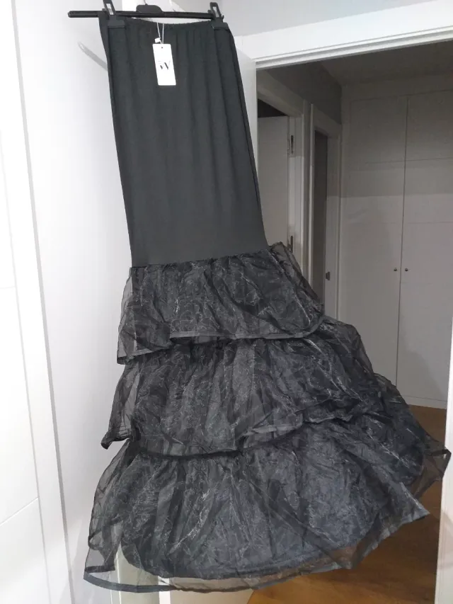 Cancán/Enagua Negro Corte Sirena Talla M