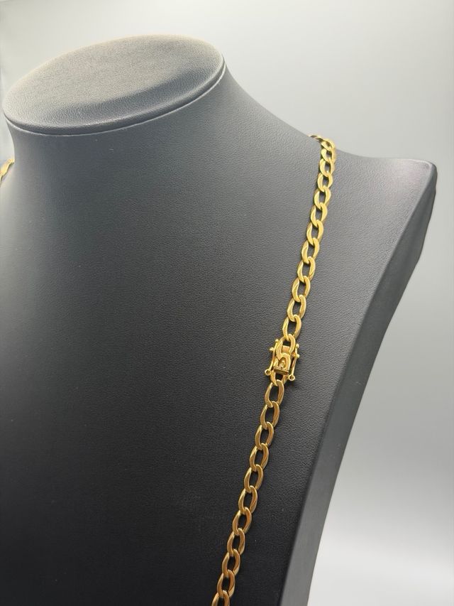 Ref265 Cadena barbada maciza de oro de 18k