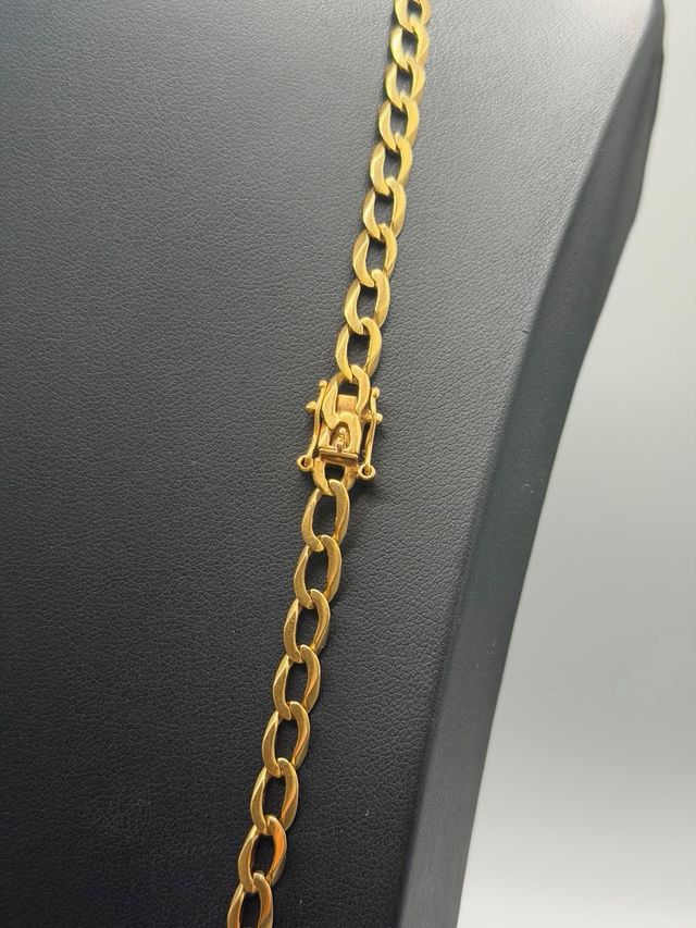 Ref265 Cadena barbada maciza de oro de 18k