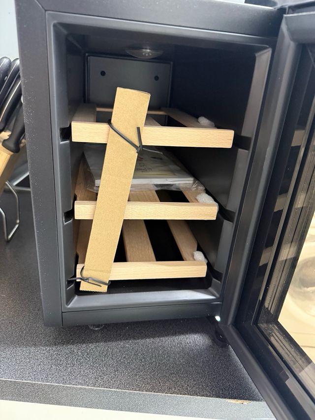 Vinoteca H.Koenig 6 botellas