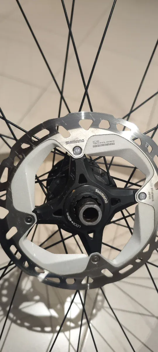 Ruota, disco freno e kit corpo cassette Shimano