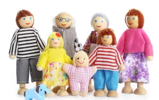 Casita de muñecas de madera