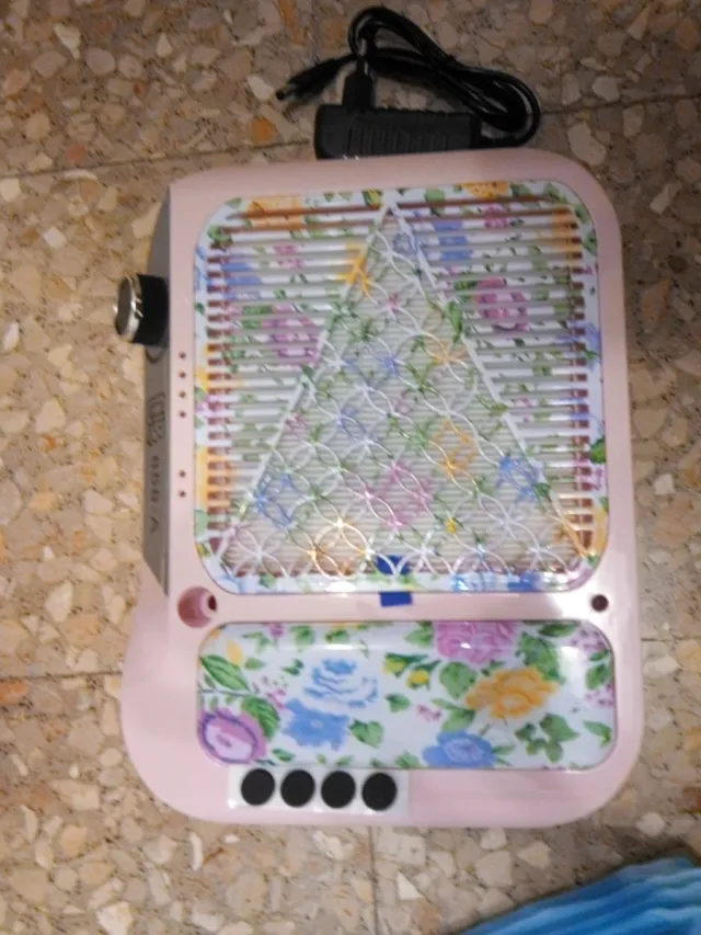 Extractor de polvos manicura