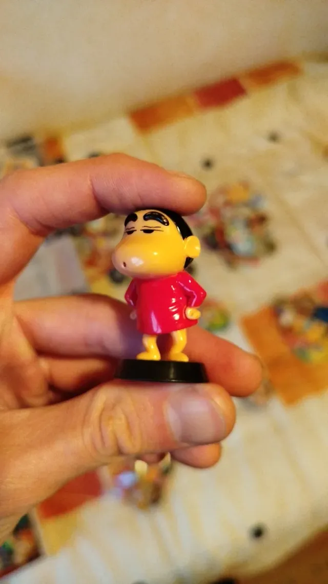 Lote Tazos, Figure Shin Chan e spille