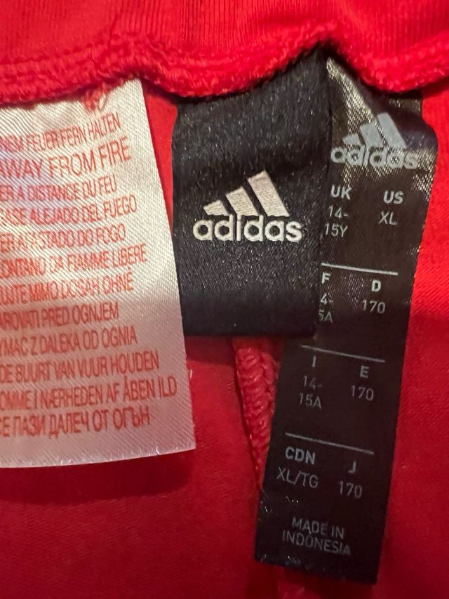 Mallas Adidas Rojas con Rayas Blancas