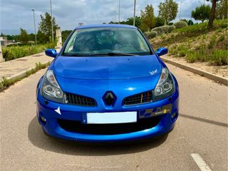 Renault Clio 2006 F1 Team R27