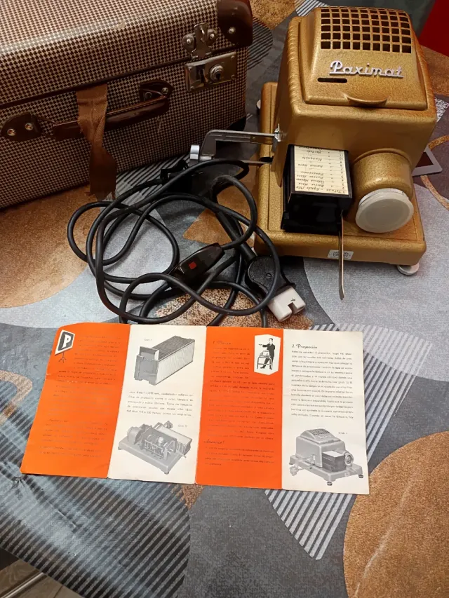 Proyector diapositivas Braun años 40
