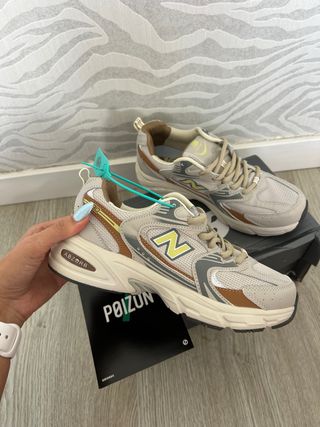 Tênis New Balance 530 bege