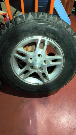 Llantas con neumáticos Goodyear Wrangler cambio,