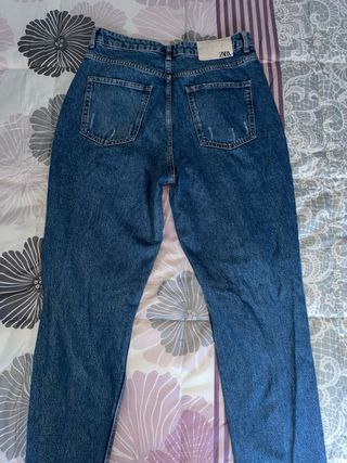 Pantalón vaquero Zara