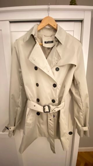 Gabardina corta beige talla XL