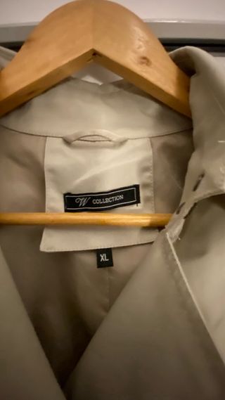 Gabardina corta beige talla XL