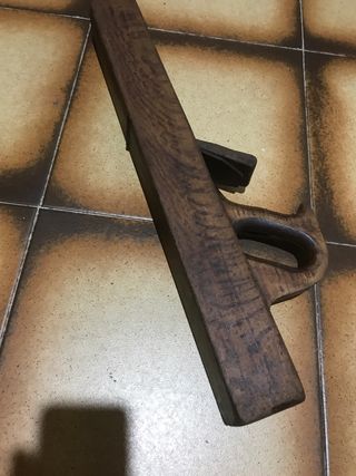 Antiguo cepillo de carpintero