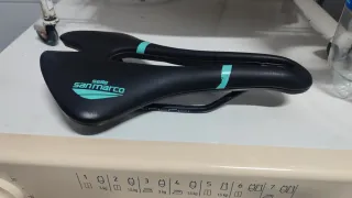 Sillín Selle San Marco Negro/Turquesa