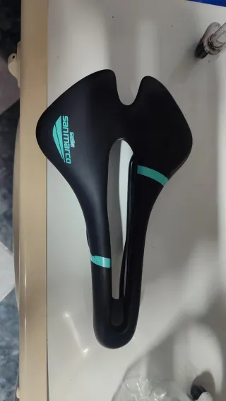 Sillín Selle San Marco Negro/Turquesa