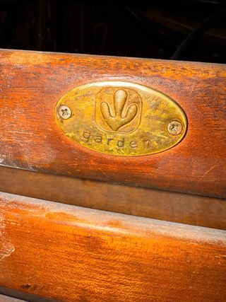 21 Sillas de terraza  de hierro y madera