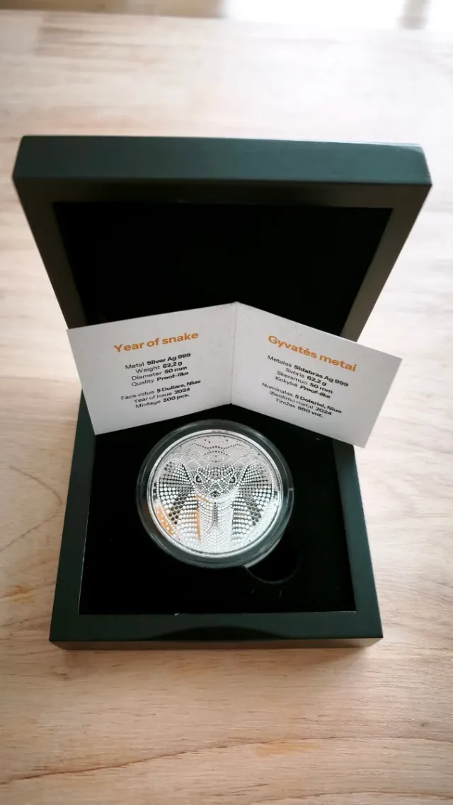 Moneda Plata 2 Oz Año Serpiente Niue 2025 500 unid