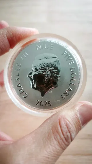 Moneda Plata 2 Oz Año Serpiente Niue 2025 500 unid