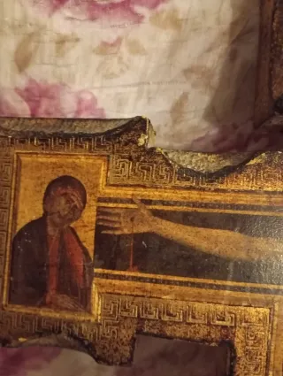 Croce in legno dipinta