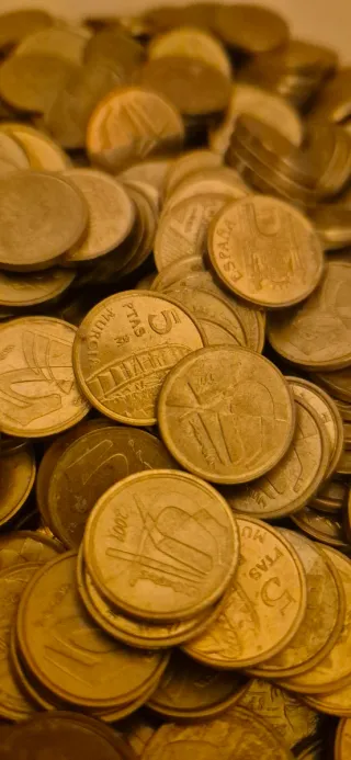 Caja Metálica Real Madrid con monedas de 5 pesetas