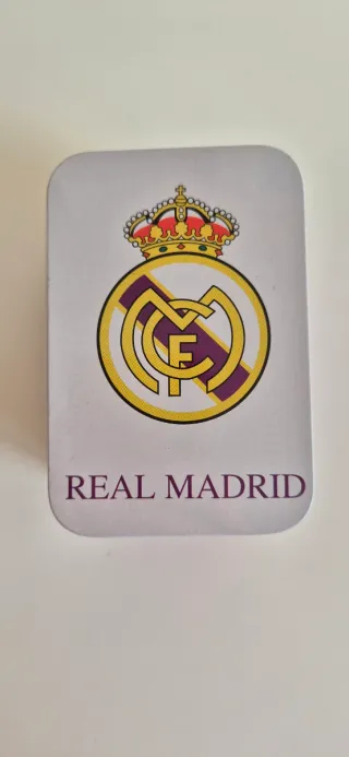 Caja Metálica Real Madrid con monedas de 5 pesetas