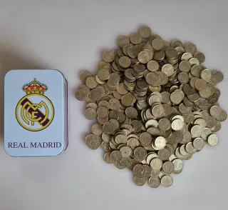 Caja Metálica Real Madrid con monedas de 5 pesetas