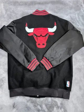 Chaqueta Adidas Chicago Negra y Roja