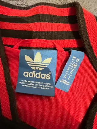 Chaqueta Adidas Chicago Negra y Roja