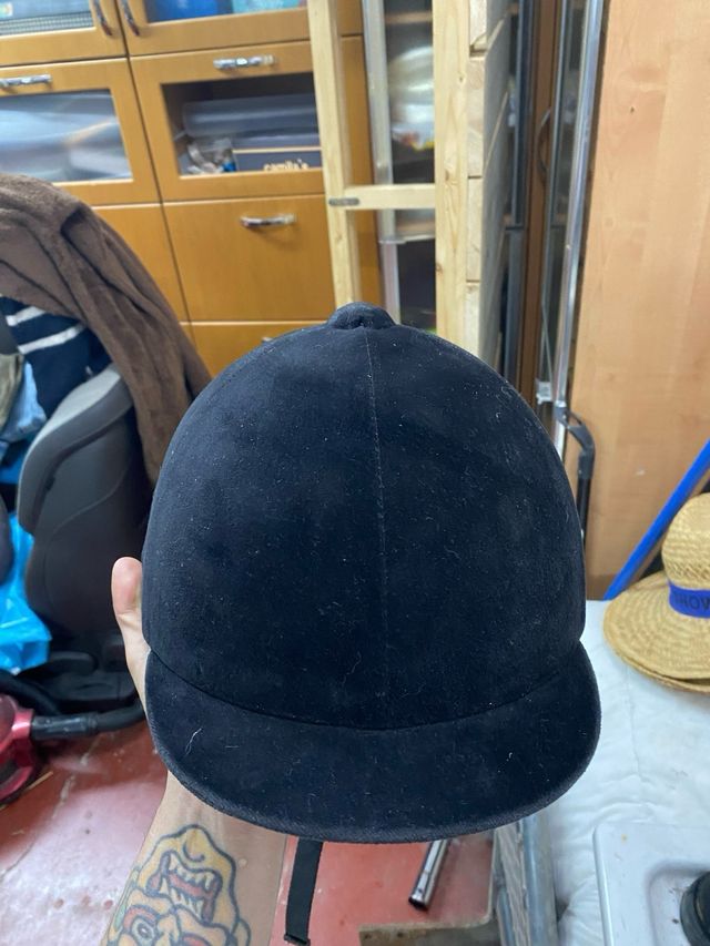 Botas y casco de equitación