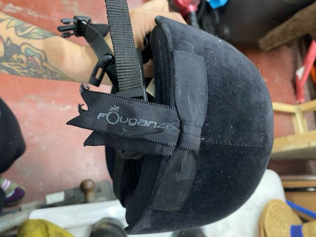 Botas y casco de equitación