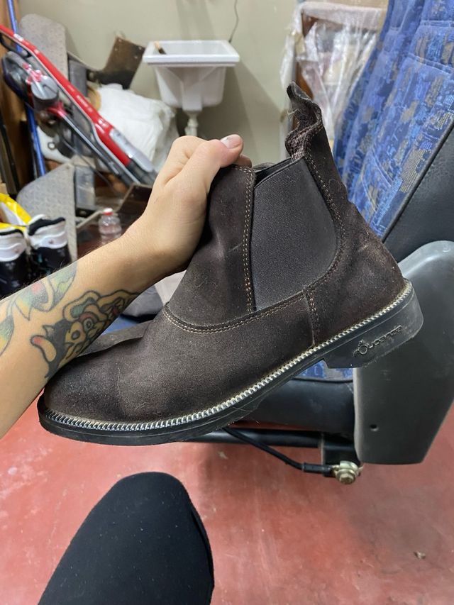 Botas y casco de equitación