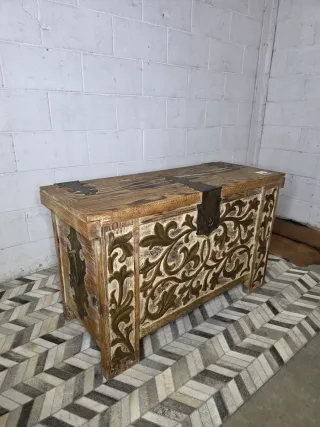 Baúl vintage pino macizo diseño español